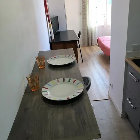 Quiet And Charming Apartment Floirac (Gironde)