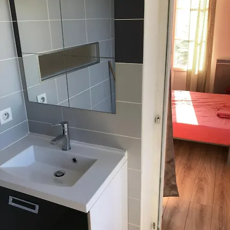 Quiet And Charming Apartment